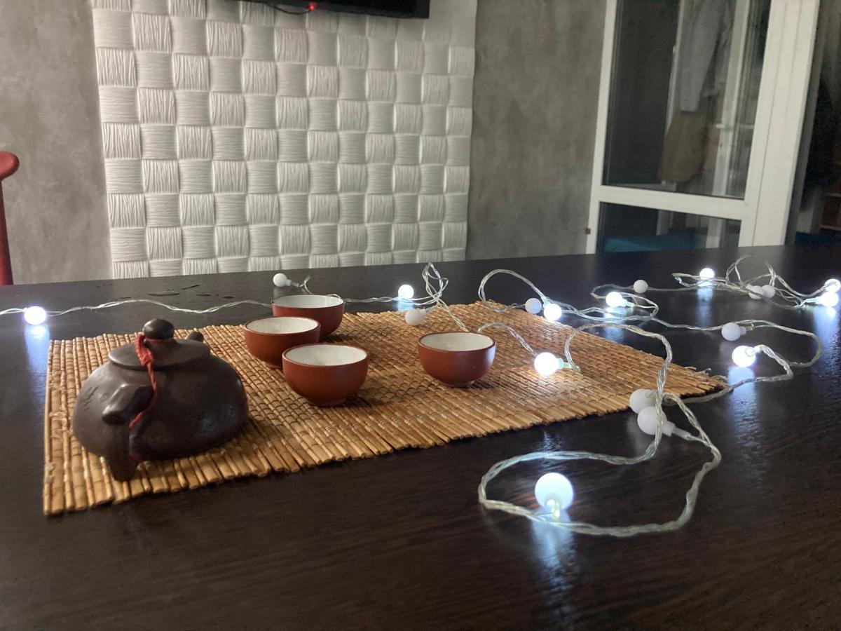 Hostel Del Luna 阿拉木图 外观 照片