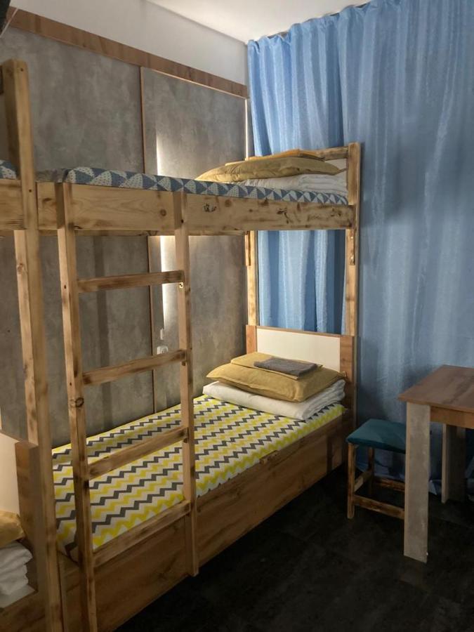 Hostel Del Luna 阿拉木图 外观 照片