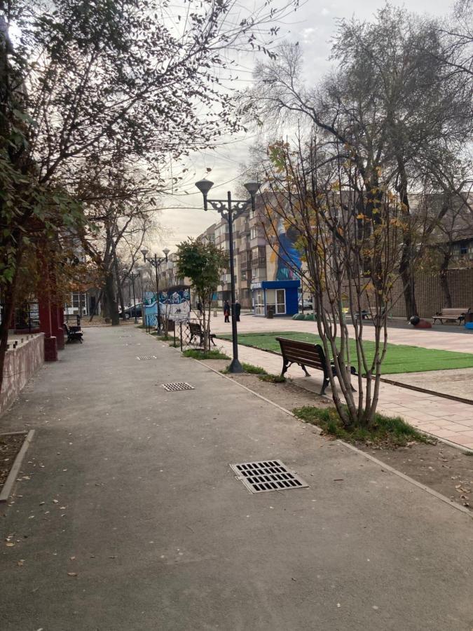 Hostel Del Luna 阿拉木图 外观 照片
