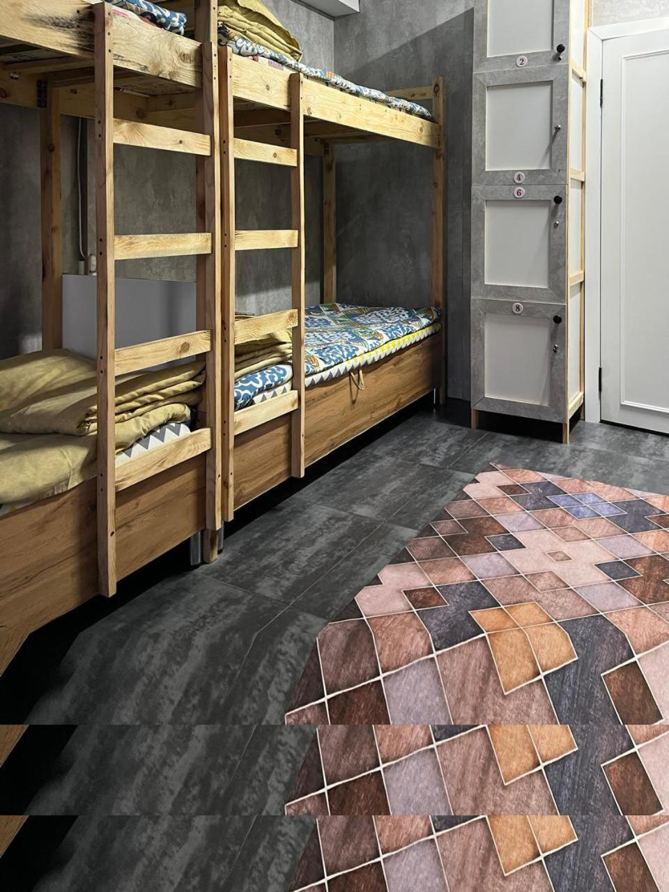 Hostel Del Luna 阿拉木图 外观 照片